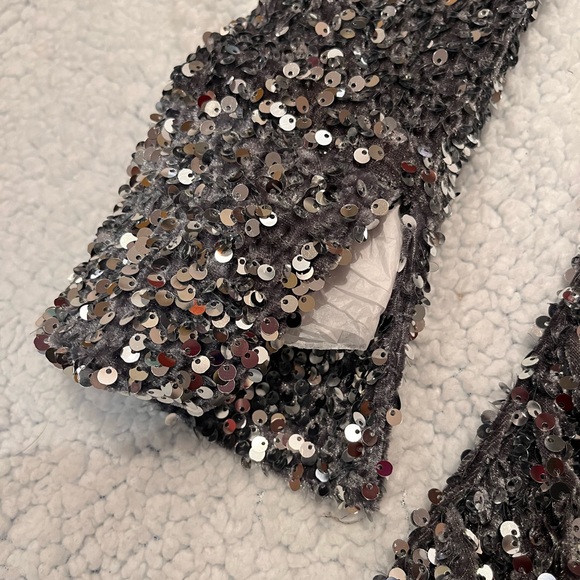 4th & Reckless - Cowl neck velvet/sequin dress - Picture 4 of 8